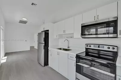 1567 NW 1st St #8, Miami, FL 33125 - Photo 3