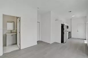 1567 NW 1st St, Miami, FL 33125 - Photo 7