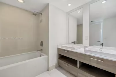 1300 S Miami Ave #2103, Miami, FL 33130 - Photo 17