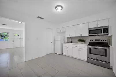 55 NE 165th St, Miami, FL 33162 - Photo 13