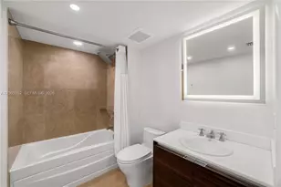 3739 Collins Ave, Miami Beach, FL 33140 - Photo 17