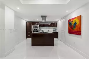 3739 Collins Ave, Miami Beach, FL 33140 - Photo 7