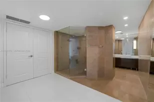 3739 Collins Ave, Miami Beach, FL 33140 - Photo 13