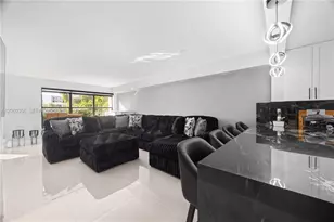 2302 S Cypress Bend Dr, Pompano Beach, FL 33069 - Photo 3