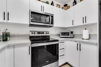 412 NW 12th Ave, Florida City, FL 33034 - Photo 9
