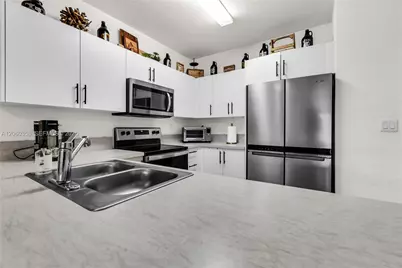 412 NW 12th Ave, Florida City, FL 33034 - Photo 7