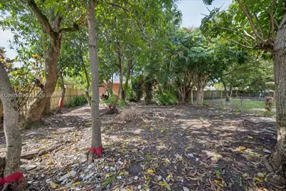 2750 SW 26th St #MAIN, Miami, FL 33133 - Photo 17