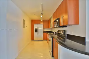 7501 E Treasure Dr, North Bay Village, FL 33141 - Photo 1