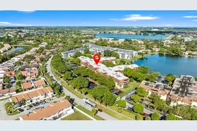 661 NE 195th St #407, Miami, FL 33179 - Photo 3