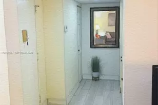 661 NE 195th St, Miami, FL 33179 - Photo 5