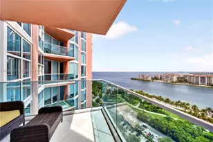 300 South Pointe Dr, Miami Beach, FL 33139 - Photo 51