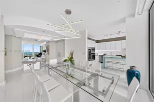 300 South Pointe Dr, Miami Beach, FL 33139 - Photo 13