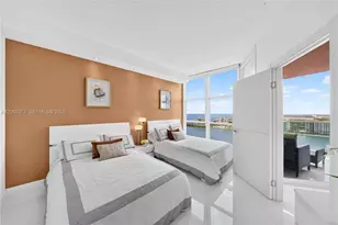 300 South Pointe Dr, Miami Beach, FL 33139 - Photo 43