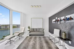 300 South Pointe Dr, Miami Beach, FL 33139 - Photo 23