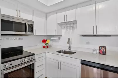 2630 SW 28th St (Overbrook) #51, Miami, FL 33133 - Photo 3