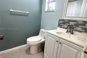 9580 Sunrise Lakes Blvd, Sunrise, FL 33322 - Photo 9