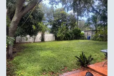 149 SW 67th Ter, Pembroke Pines, FL 33023 - Photo 9