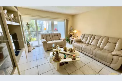 30 NW 87th Ave #C219, Miami, FL 33172 - Photo 1