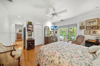 2301 N Greenway Dr, Coral Gables, FL 33134 - Photo 19