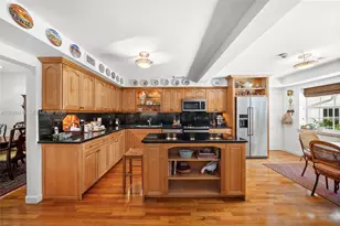 2301 N Greenway Dr, Coral Gables, FL 33134 - Photo 13