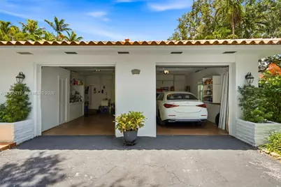 2301 N Greenway Dr, Coral Gables, FL 33134 - Photo 33