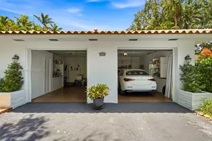 2301 N Greenway Dr, Coral Gables, FL 33134 - Photo 33