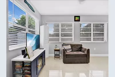 6930 SW 12th St #0, Pembroke Pines, FL 33023 - Photo 15