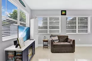 6930 SW 12th St, Pembroke Pines, FL 33023 - Photo 15