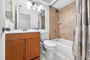 17890 W Dixie Hwy, North Miami Beach, FL 33160 - Photo 23