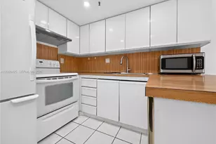 17890 W Dixie Hwy, North Miami Beach, FL 33160 - Photo 13