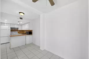 17890 W Dixie Hwy, North Miami Beach, FL 33160 - Photo 11