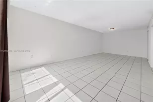 17890 W Dixie Hwy, North Miami Beach, FL 33160 - Photo 9
