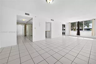 17890 W Dixie Hwy, North Miami Beach, FL 33160 - Photo 5