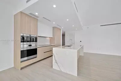 2411 Laguna Circle #306, Miami, FL 33181 - Photo 13