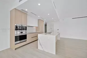 2411 Laguna Cir, Miami, FL 33181 - Photo 13