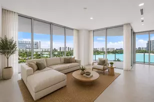 2411 Laguna Cir, Miami, FL 33181 - Photo 15