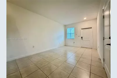 2685 SE 13th Ct, Homestead, FL 33035 - Photo 3