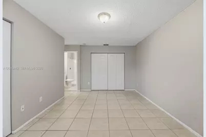 8666 SW 14th St, Pembroke Pines, FL 33025 - Photo 17