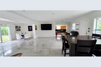 935 NE 149th St, Miami, FL 33161 - Photo 9