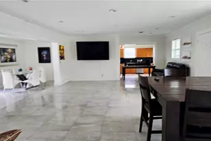 935 NE 149th St, Miami, FL 33161 - Photo 9