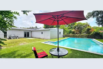 935 NE 149th St, Miami, FL 33161 - Photo 29