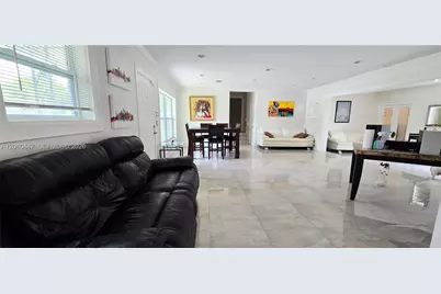 935 NE 149th St, Miami, FL 33161 - Photo 3
