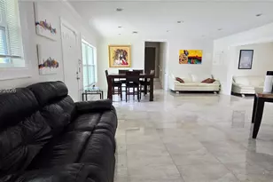 935 NE 149th St, Miami, FL 33161 - Photo 3