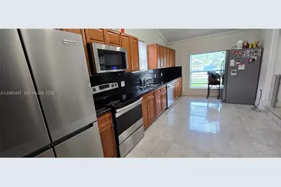 935 NE 149th St, Miami, FL 33161 - Photo 11