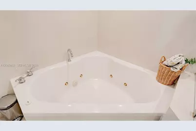 315 NE 3rd Ave #1908, Fort Lauderdale, FL 33301 - Photo 23
