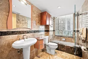 21205 Yacht Club Dr, Aventura, FL 33180 - Photo 17