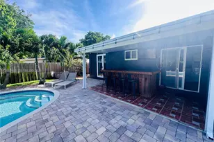 1020 S 14th Ct, Lantana, FL 33462 - Photo 5
