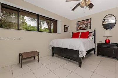 9204 S Chelsea Dr S, Plantation, FL 33324 - Photo 19