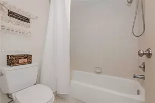 9204 S Chelsea Dr S, Plantation, FL 33324 - Photo 23
