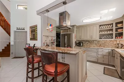 9204 S Chelsea Dr S, Plantation, FL 33324 - Photo 9